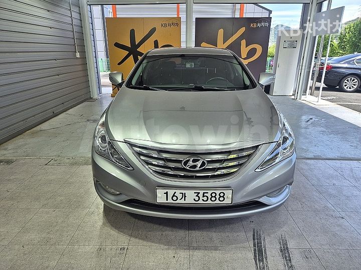 Hyundai Sonata 2012 KMHEC41ABCA463845 — 2