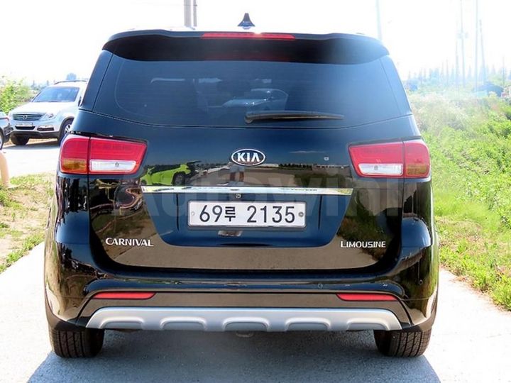 Kia Carnival 2017 KNAMB81ABHS318358 — 4