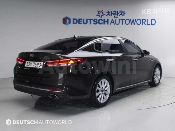 Kia K5 2016 KNAGX411BGA016997 — 2