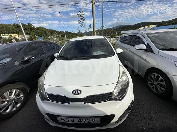 Kia Pride 2013 — 2