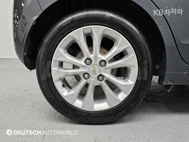 Chevrolet Spark 2019 KLYDF487DKC216433 — 5