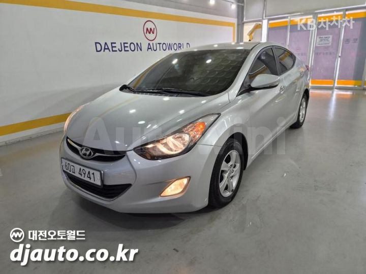 Hyundai Avante 2012 KMHDG41DBCU181264 — 2
