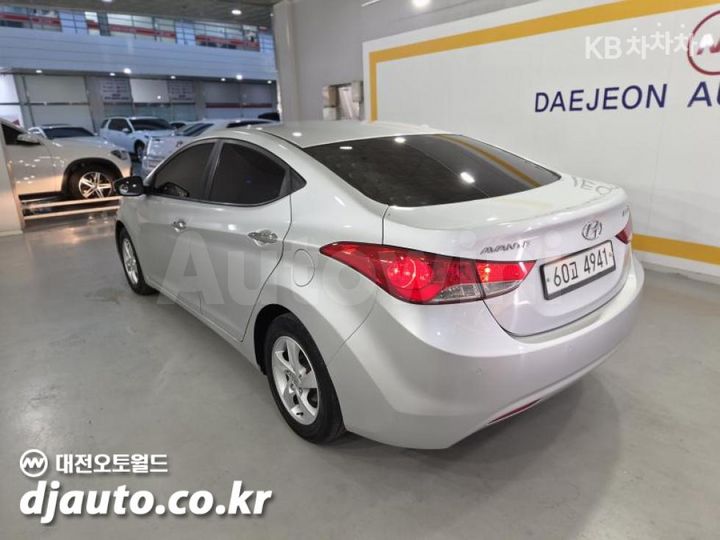 Hyundai Avante 2012 KMHDG41DBCU181264 — 5