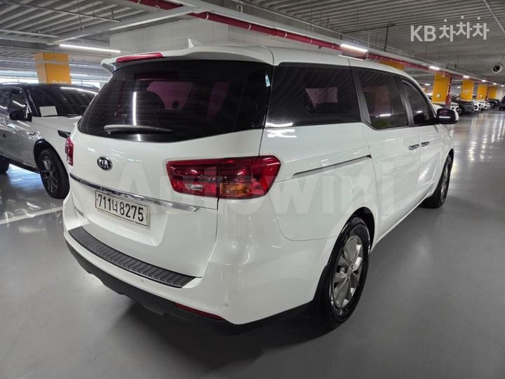 Kia Carnival 2020 KNHMF37ABLS667176 — 3