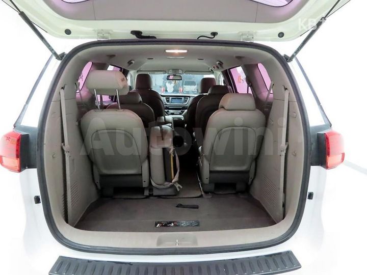 Kia Carnival 2020 KNHMF37ABLS667176 — 5