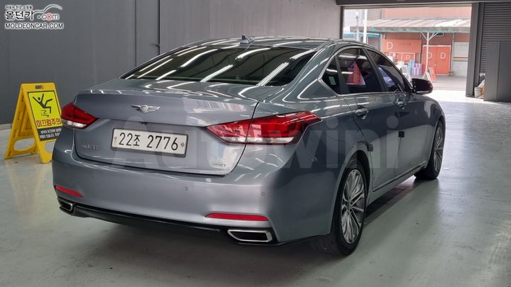Hyundai Genesis