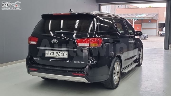 Kia Carnival 2015 — 2