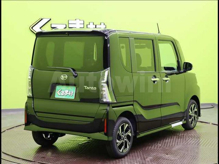 Daihatsu Tanto 2025 — 2