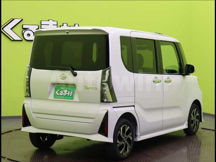 Daihatsu Tanto 2025 — 2