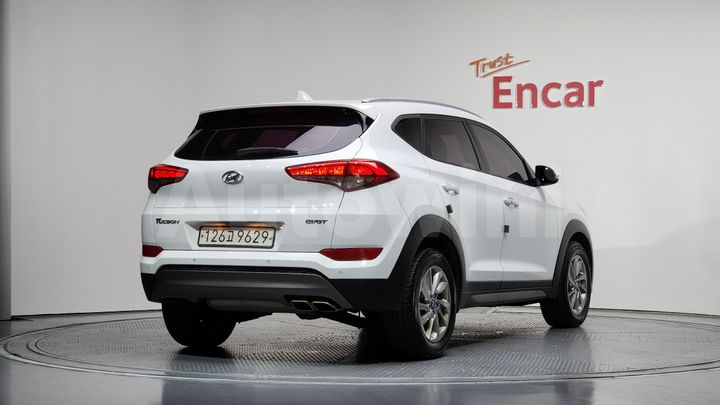 Hyundai Tucson 2016 — 2