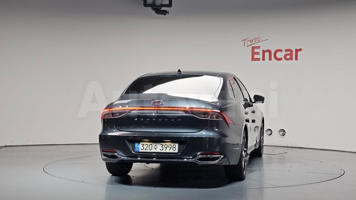 Hyundai Grandeur 2023 — 4