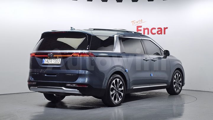 Kia Carnival 2021 — 2