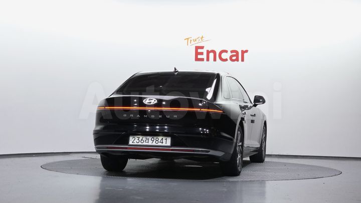 Hyundai Grandeur 2023 — 4