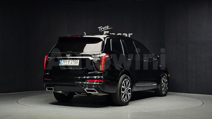 Cadillac XT6