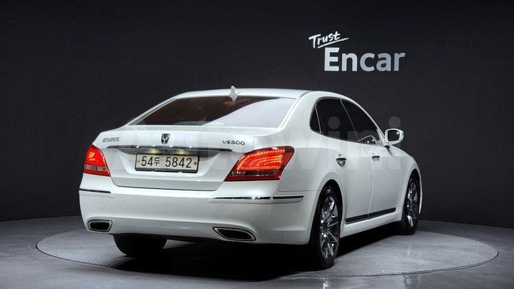 Hyundai Equus