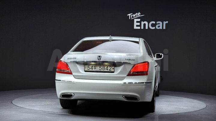 Hyundai Equus 2012 — 4