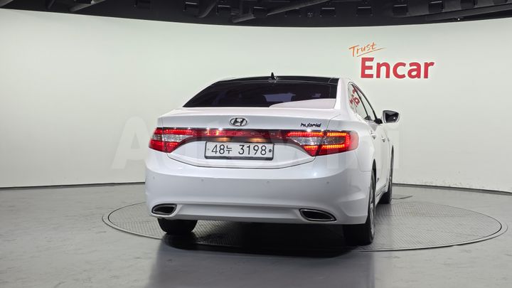 Hyundai Grandeur 2015 — 4