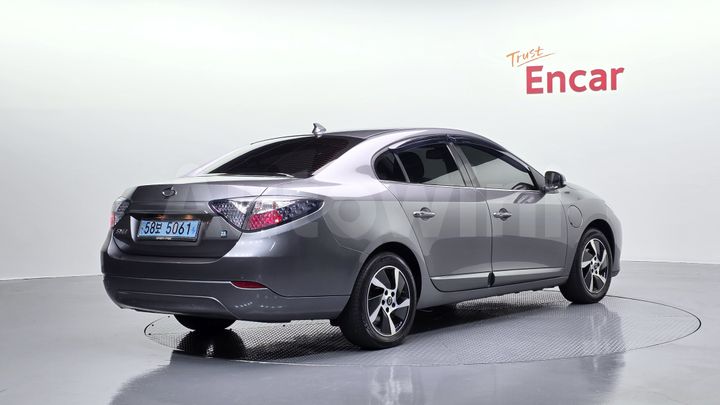 Renault SM3