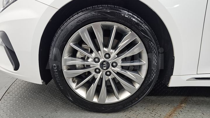 Kia K5 2019 — 5