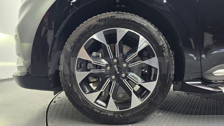 Kia Carnival 2023 — 5