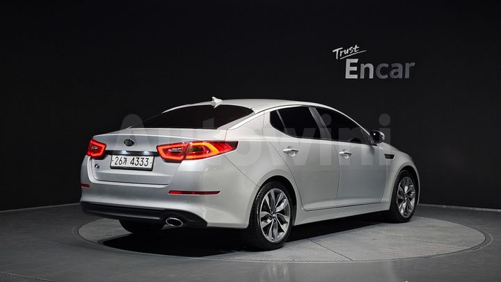 Kia K5 2015 — 2