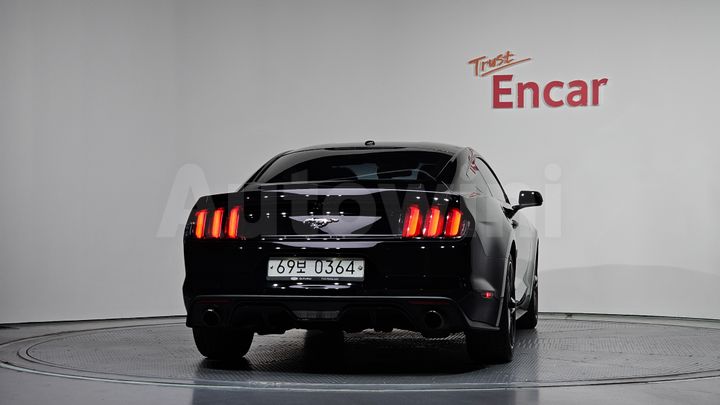 Ford Mustang 2017 — 4