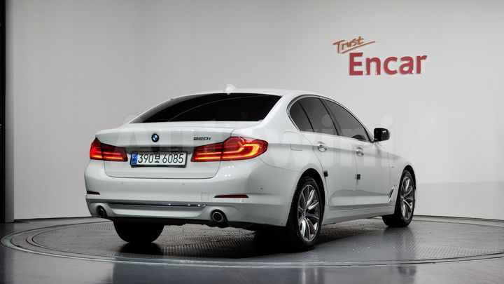 BMW 5 Series 2018 — 2