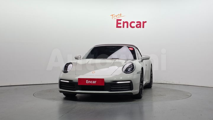 Porsche 911 2023 — 2