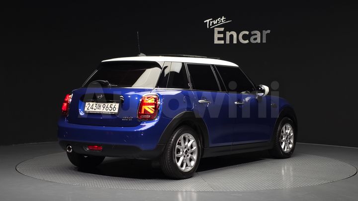 Mini Cooper 2020 — 2