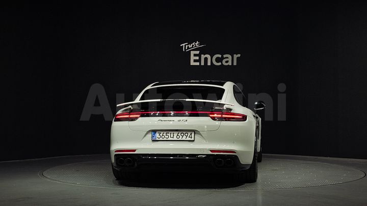 Porsche Panamera 2019 — 4
