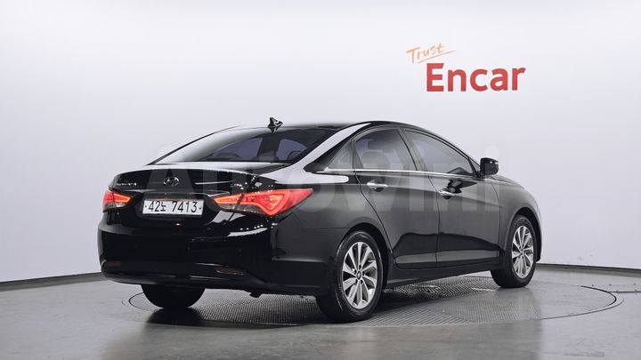 Hyundai Sonata 2014 — 2