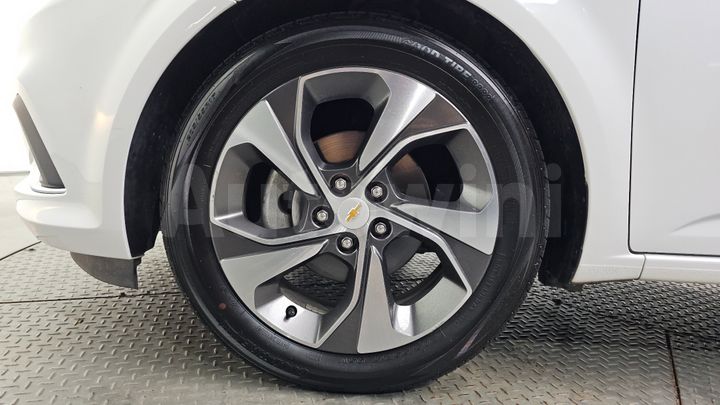 Chevrolet Aveo 2018 — 5