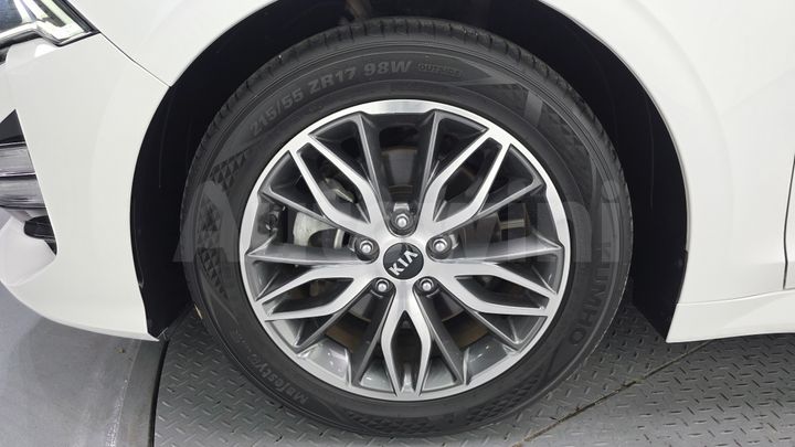 Kia K5 2021 — 5
