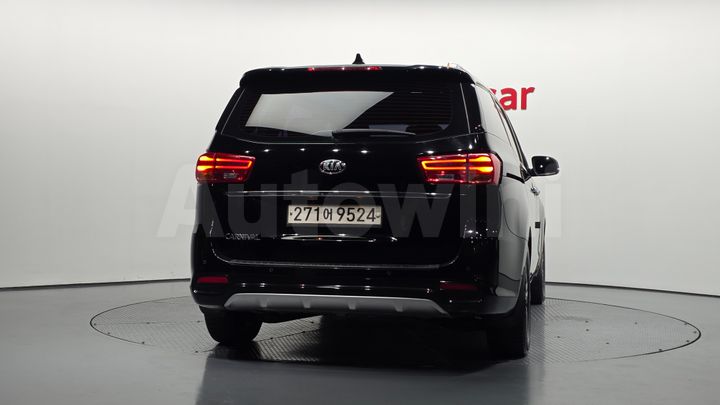 Kia Carnival 2019 — 4