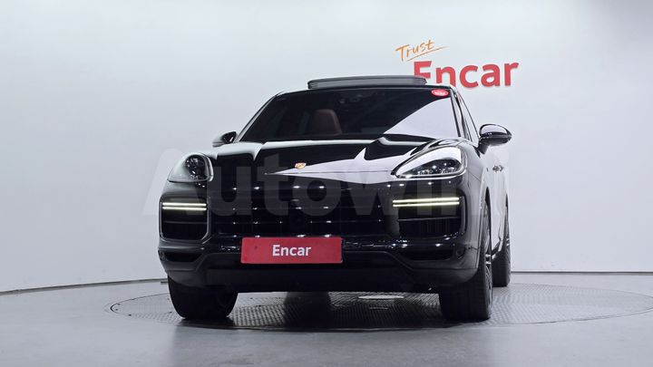 Porsche Cayenne 2022 — 3