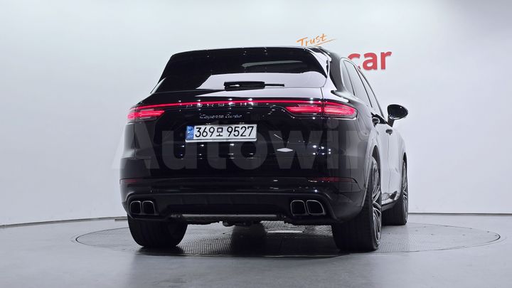 Porsche Cayenne 2022 — 4