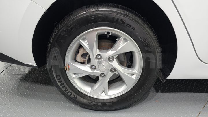 Hyundai Avante 2021 — 5