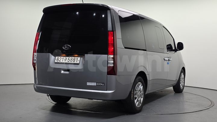 Hyundai Staria 2023 — 2