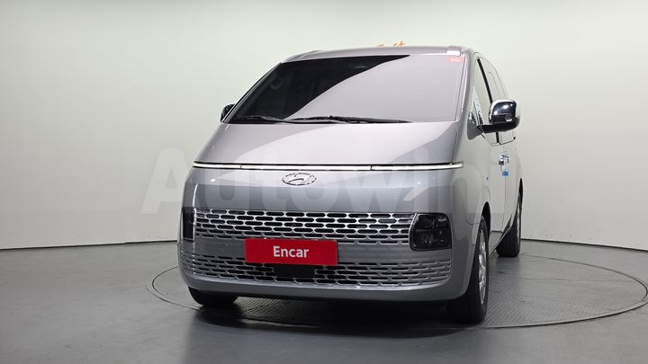 Hyundai Staria 2023 — 3