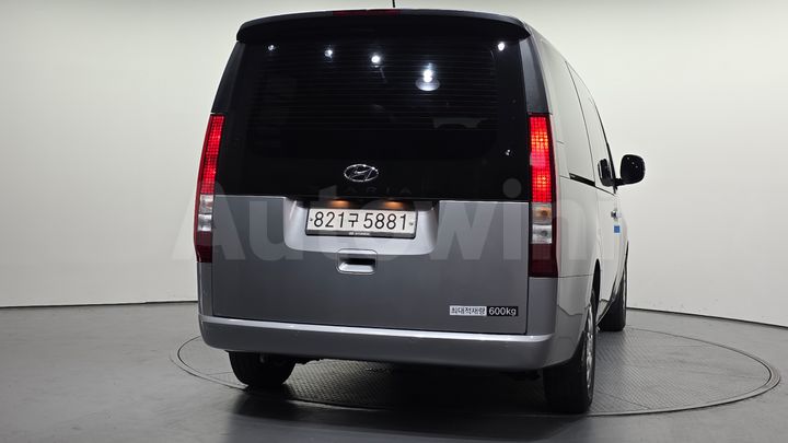 Hyundai Staria 2023 — 4