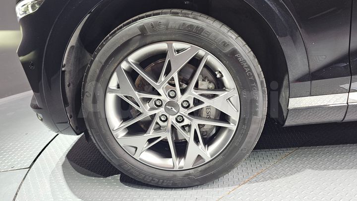 Genesis GV70 2023 — 5