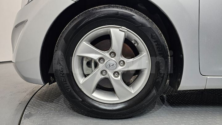Hyundai Avante 2015 — 4