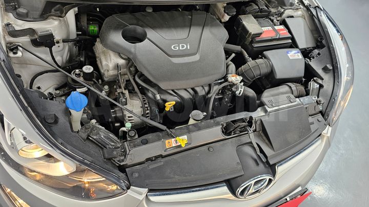 Hyundai Avante 2015 — 5