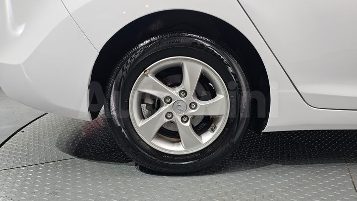 Hyundai Avante 2016 — 5