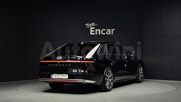 Hyundai Grandeur 2023 — 2