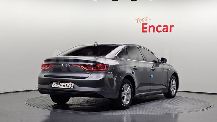 Renault SM6 2017 — 2