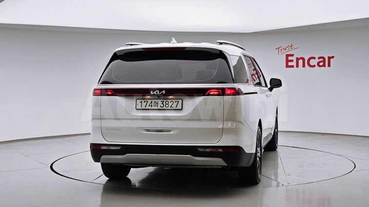 Kia Carnival 2023 — 4