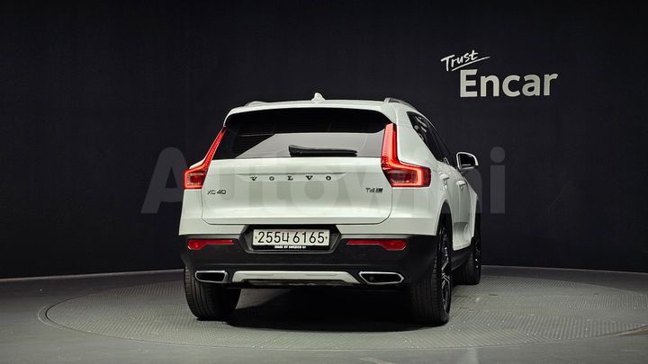 Volvo XC40 2020 — 4