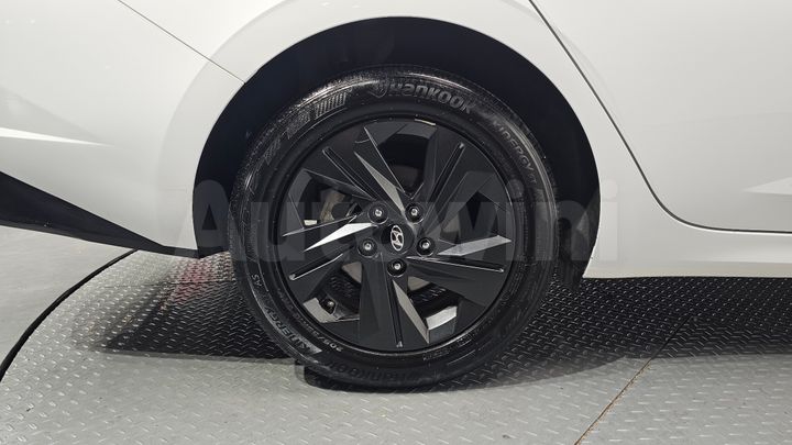 Hyundai Avante 2023 — 5