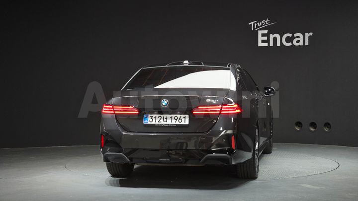 BMW 5 Series 2025 — 4